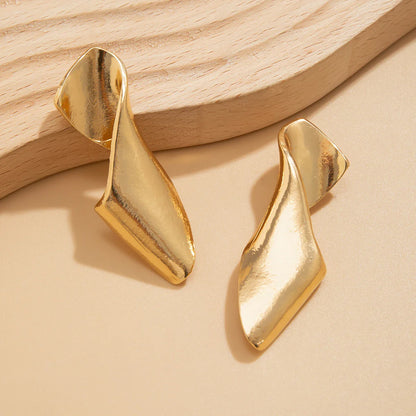 18 Karat Gold vergoldete Ohrringe im Vintage-Stil