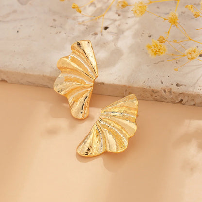 18-Karat Gold Vergoldete Ahornblattform Ohrringe