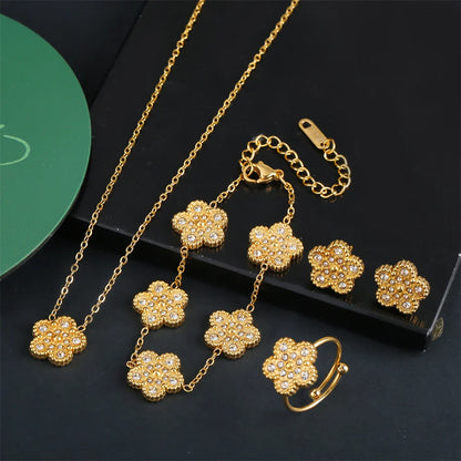 18 Karat Gold Vergoldetes Schmuckset mit Blumenmotiv