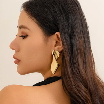 18 Karat Gold vergoldete Ohrringe im Vintage-Stil